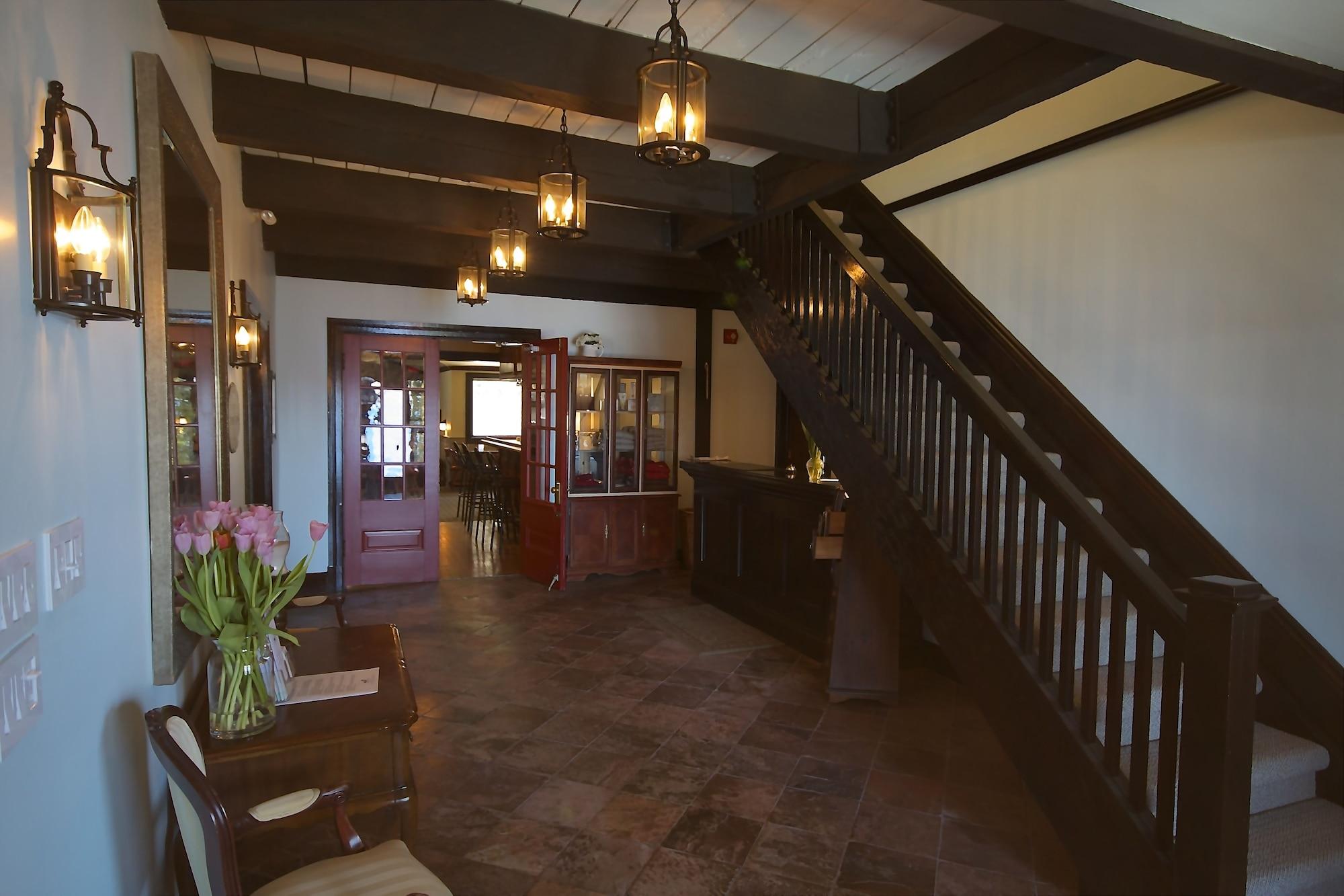 Sir Sam'S Inn & Spa (Adults Only) Haliburton Extérieur photo