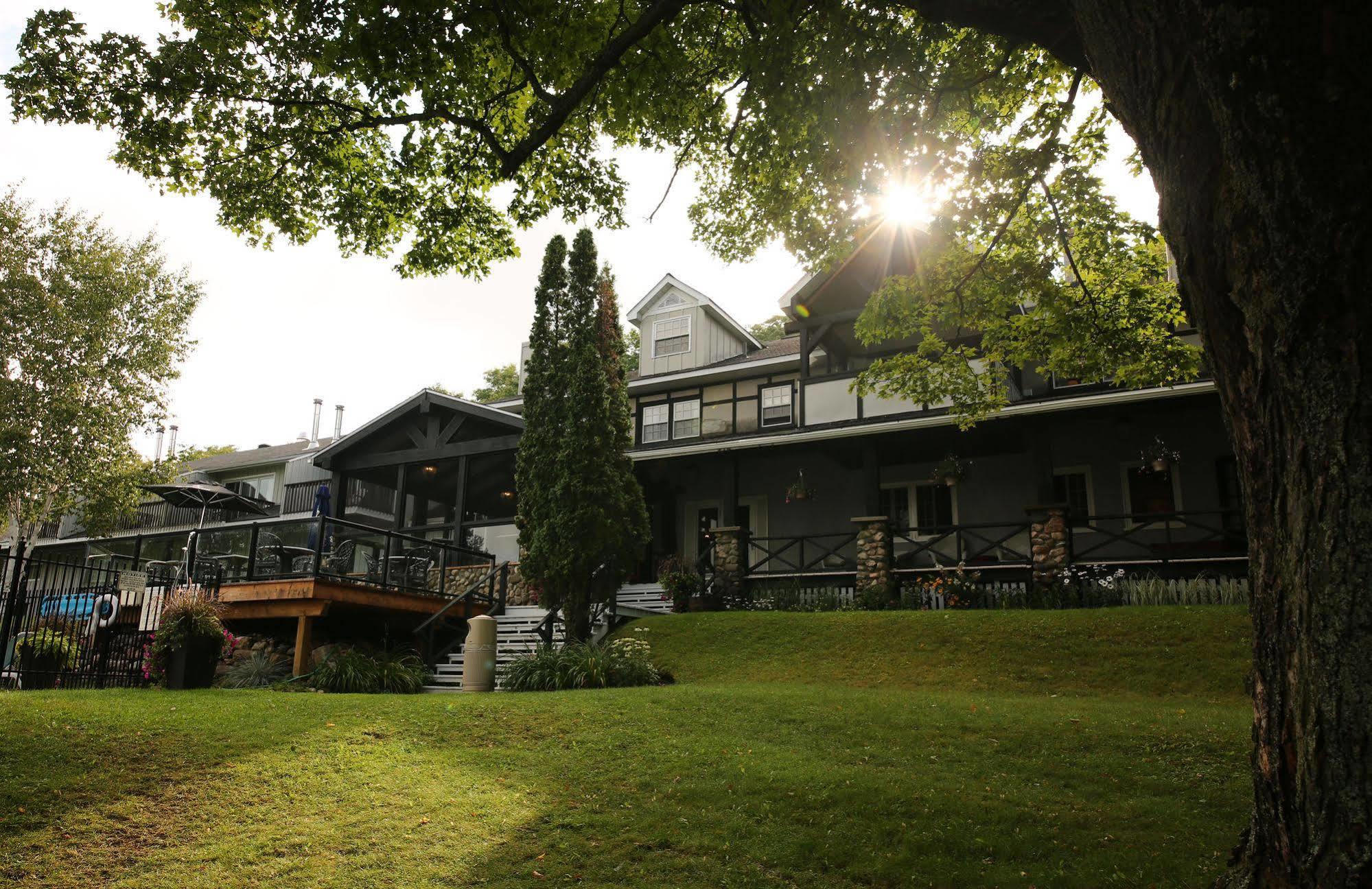 Sir Sam'S Inn & Spa (Adults Only) Haliburton Extérieur photo