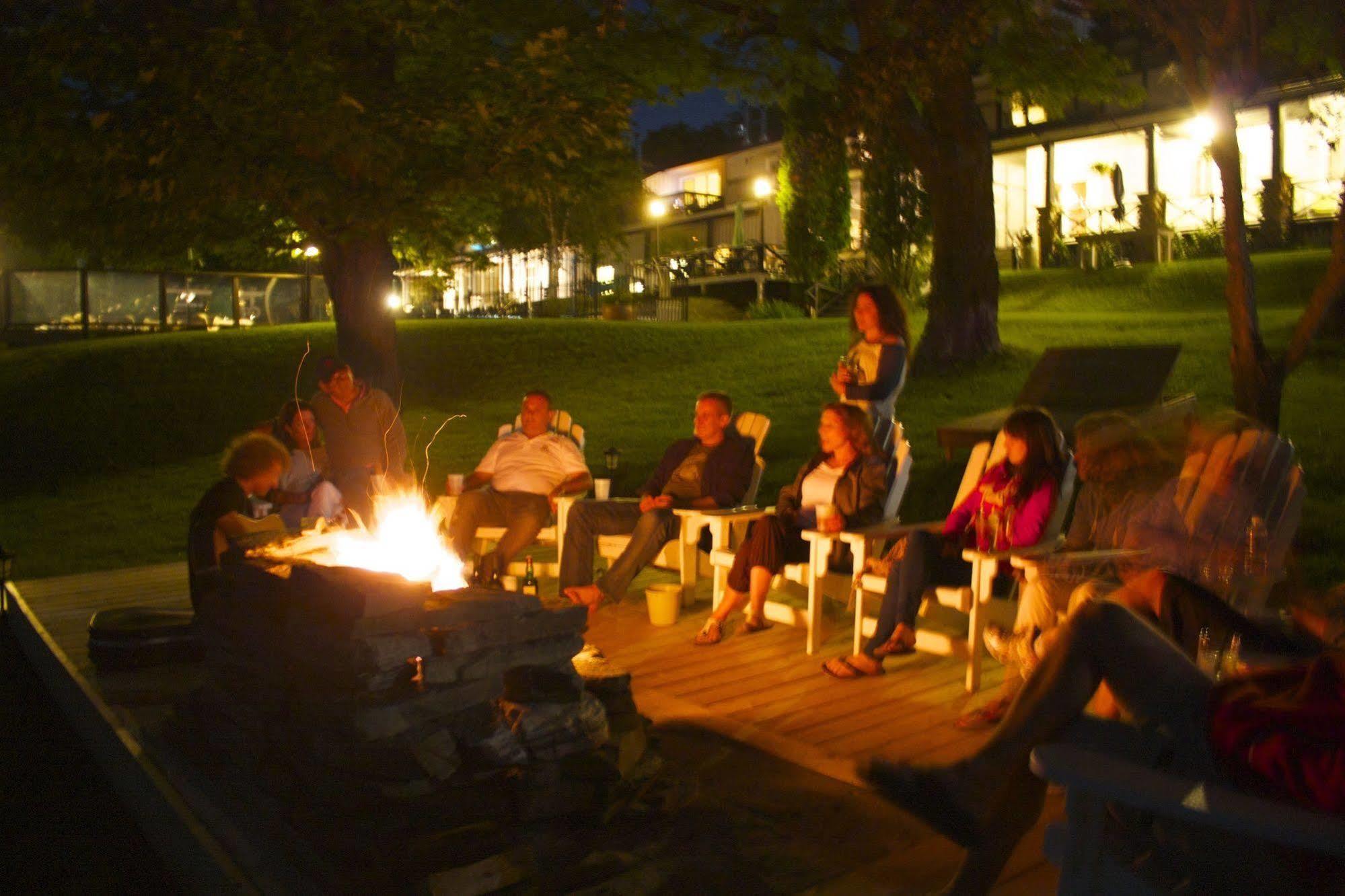 Sir Sam'S Inn & Spa (Adults Only) Haliburton Extérieur photo