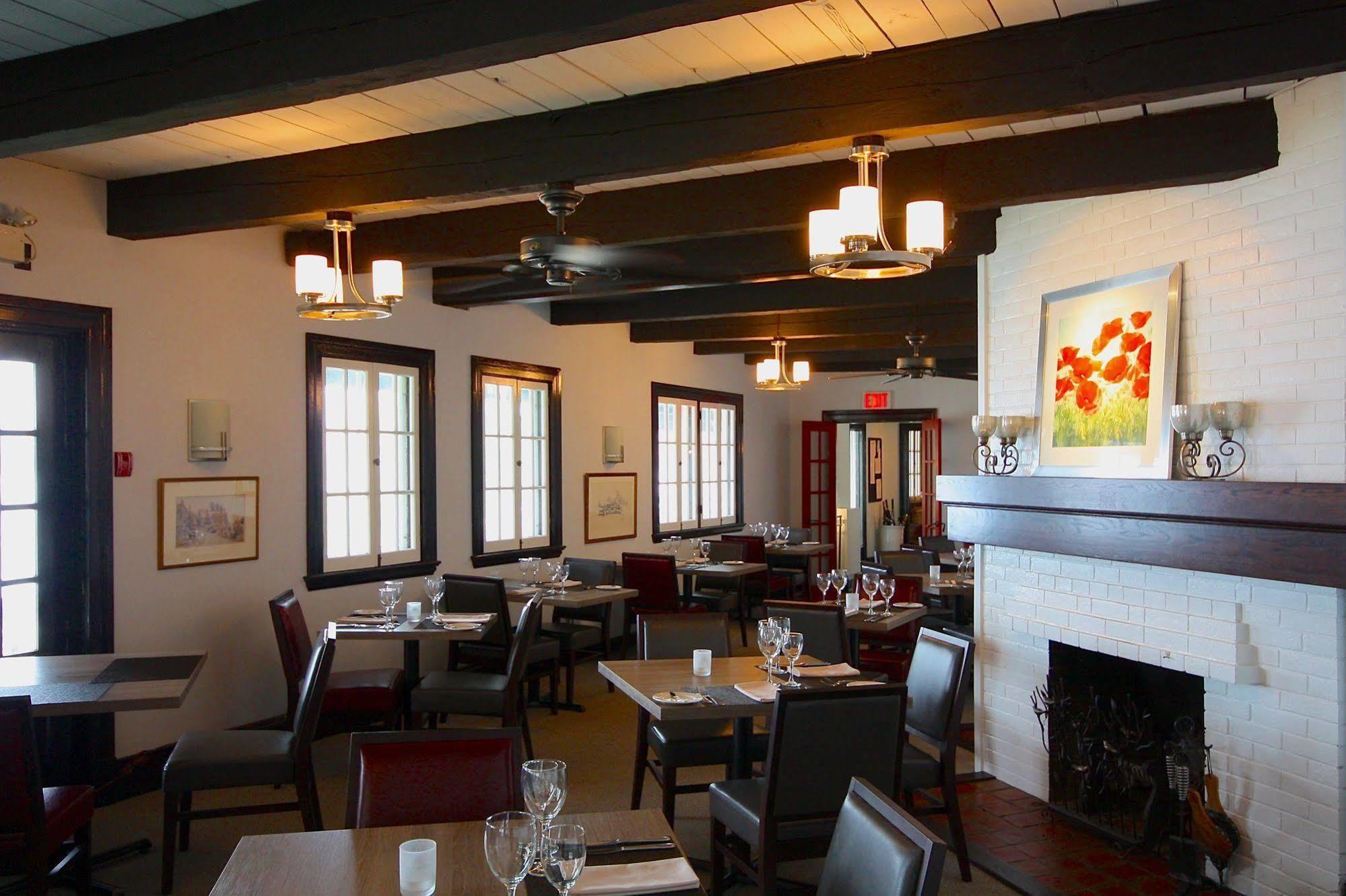 Sir Sam'S Inn & Spa (Adults Only) Haliburton Extérieur photo